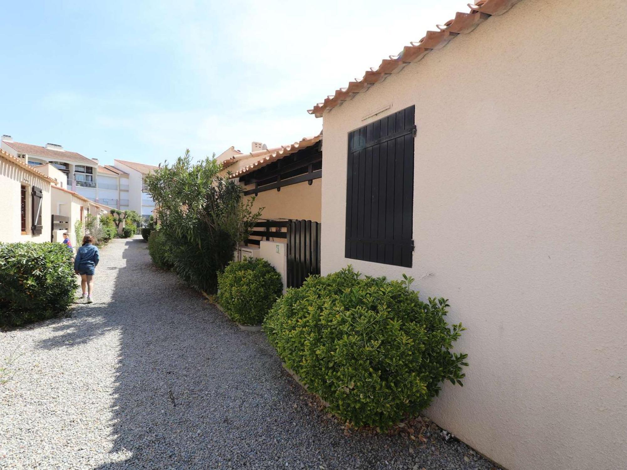Maison P2 Mezzanine, Terrasse, Proche Plage Et Commerces, Parking Securise Au Grau-Du-Roi - Fr-1-307-142 Le Grau-du-Roi Exteriör bild